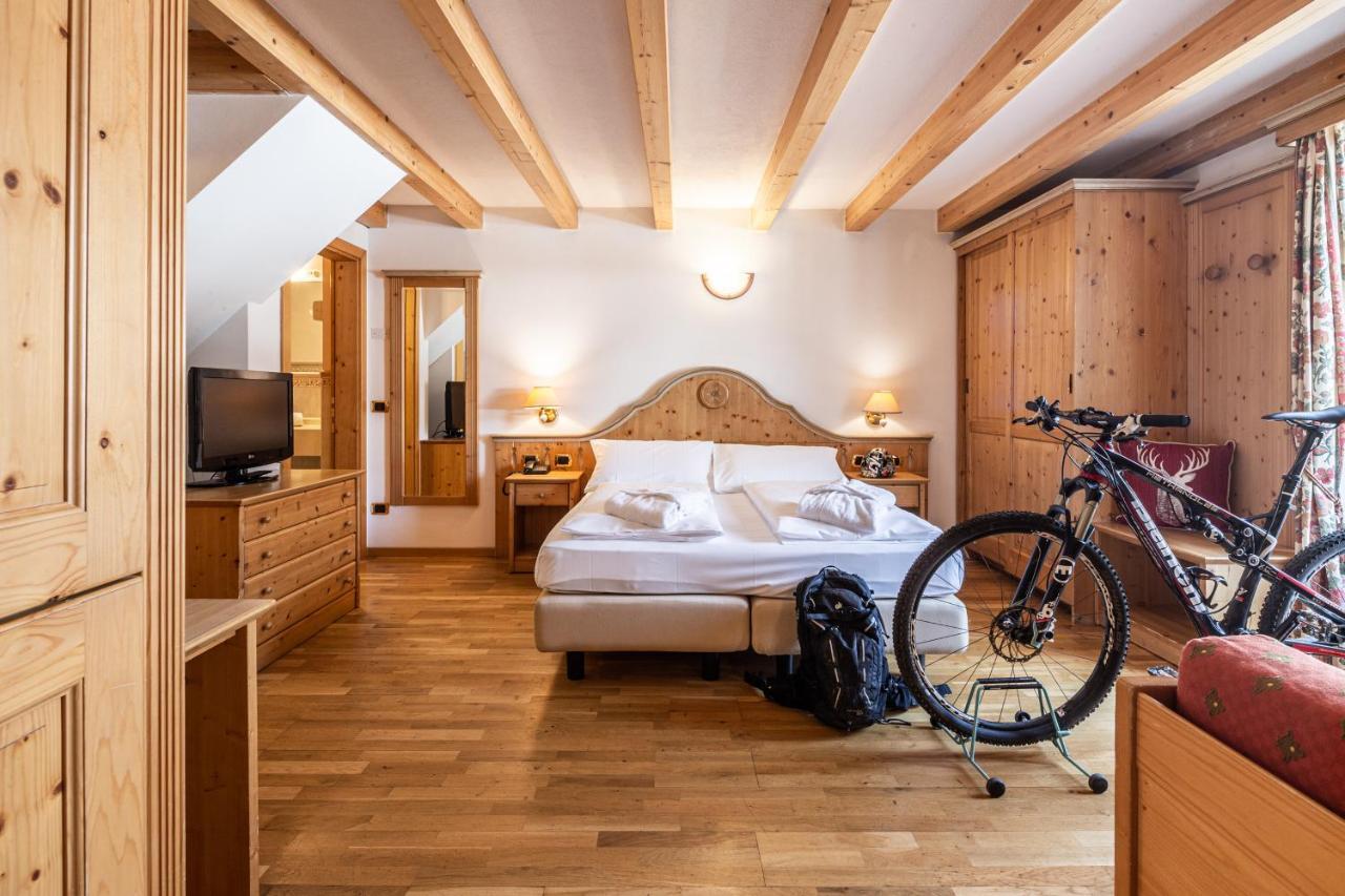 Hotel Soreghes Gran Chalet Campitello di Fassa Εξωτερικό φωτογραφία