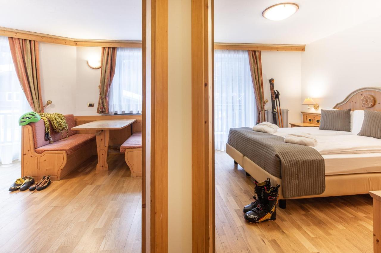 Hotel Soreghes Gran Chalet Campitello di Fassa Εξωτερικό φωτογραφία