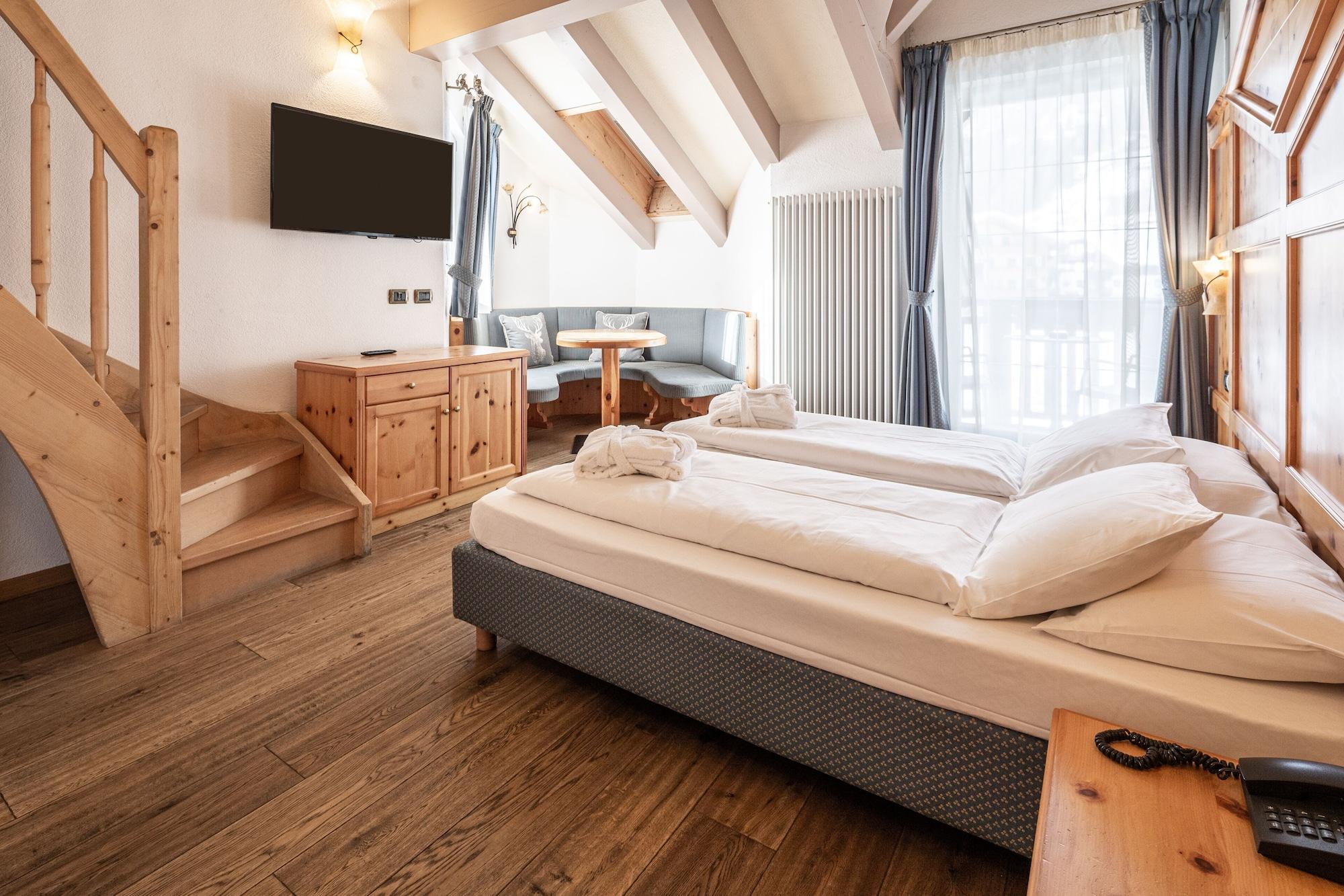Hotel Soreghes Gran Chalet Campitello di Fassa Εξωτερικό φωτογραφία
