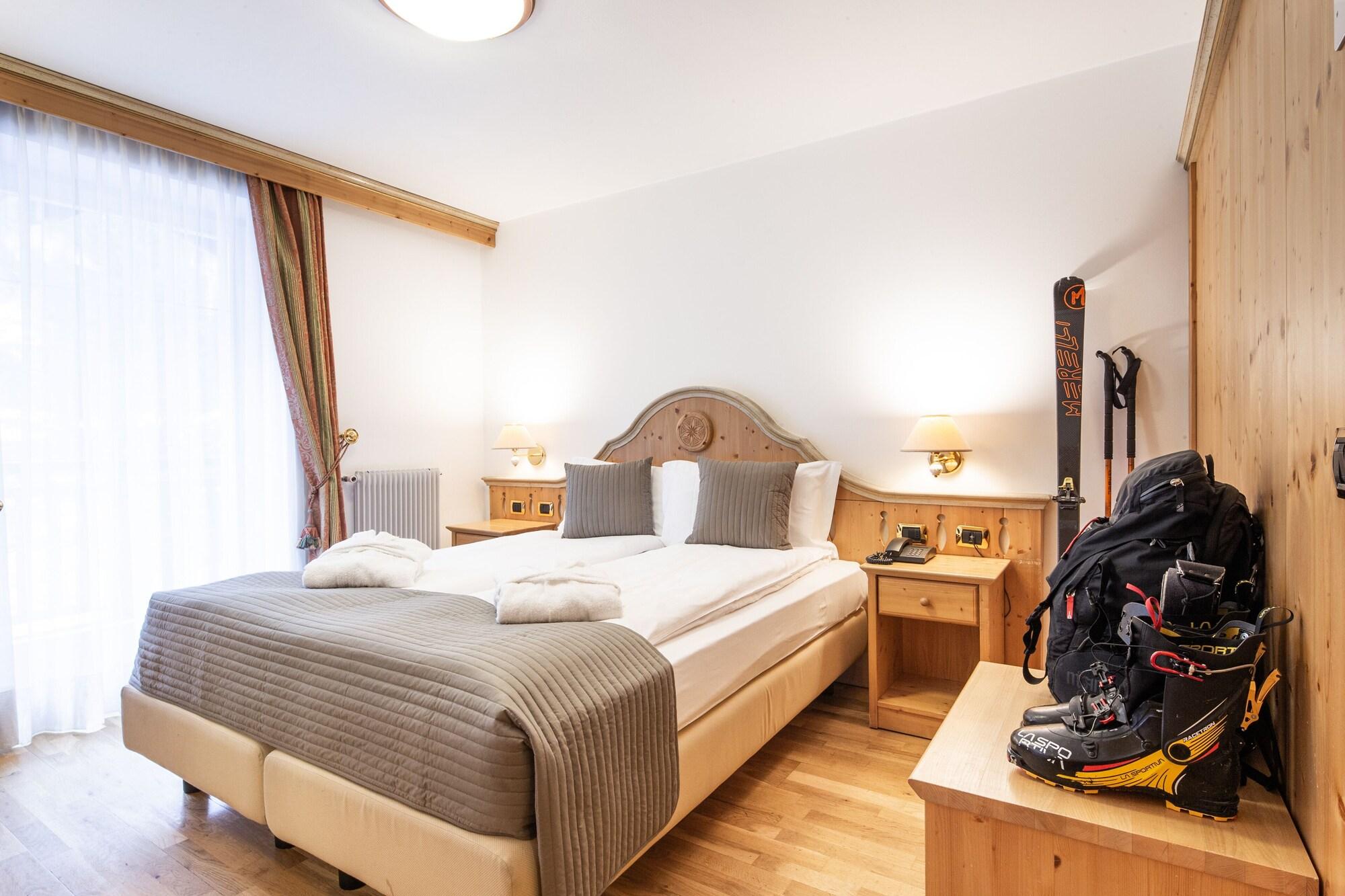 Hotel Soreghes Gran Chalet Campitello di Fassa Εξωτερικό φωτογραφία