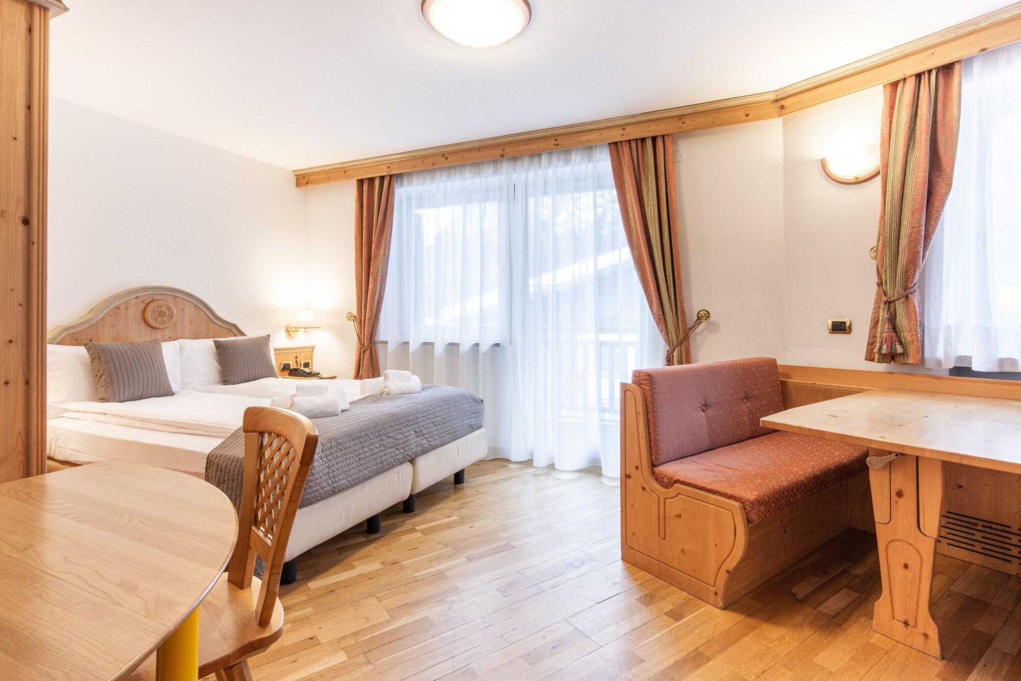Hotel Soreghes Gran Chalet Campitello di Fassa Εξωτερικό φωτογραφία
