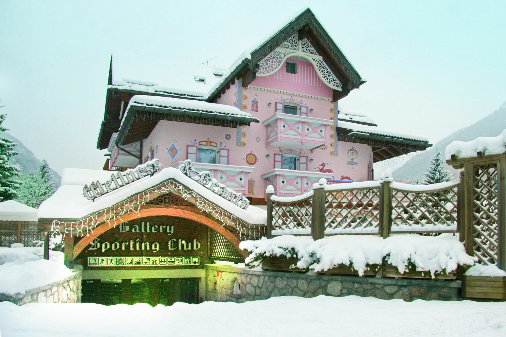 Hotel Soreghes Gran Chalet Campitello di Fassa Εξωτερικό φωτογραφία